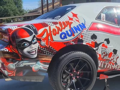 Was kostet es, ein Auto mit Anime-Design zu folieren?
