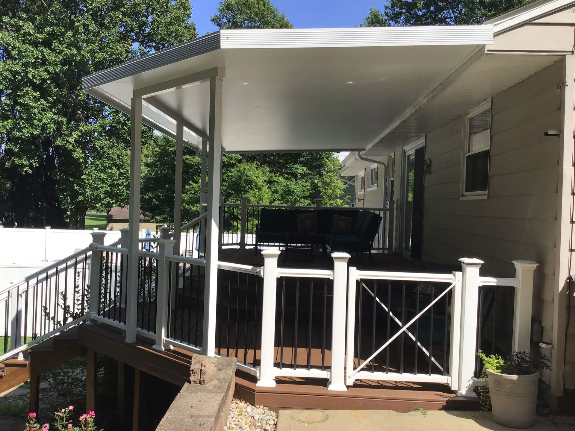 Carport Metall: Mehr Platz und Schutz für Ihr Fahrzeug