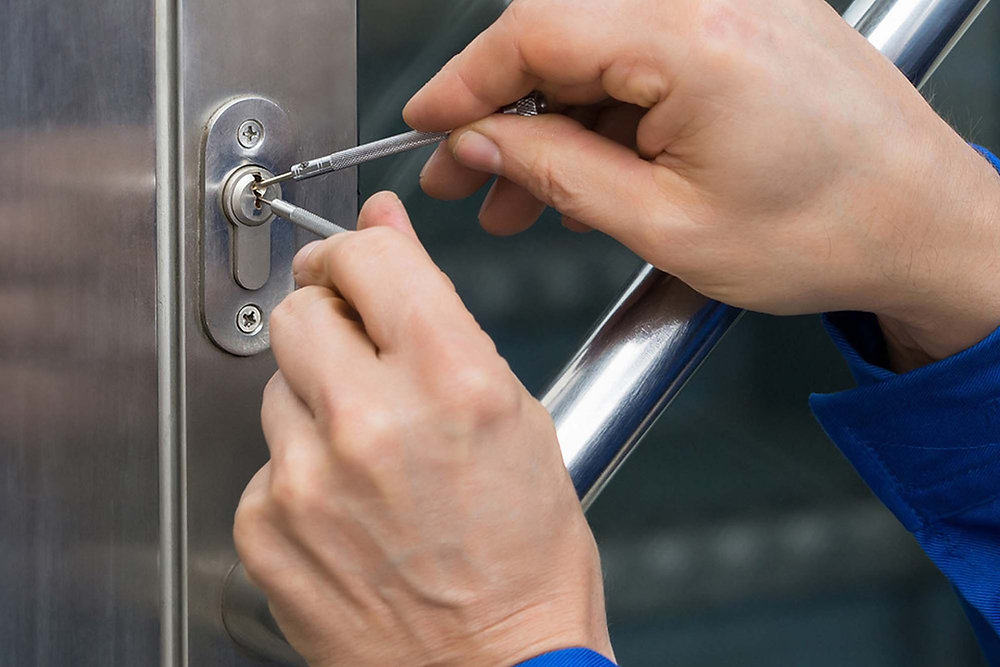 Schlüsseldienst Mannheim: Hilfe bei zugefallenen Türen