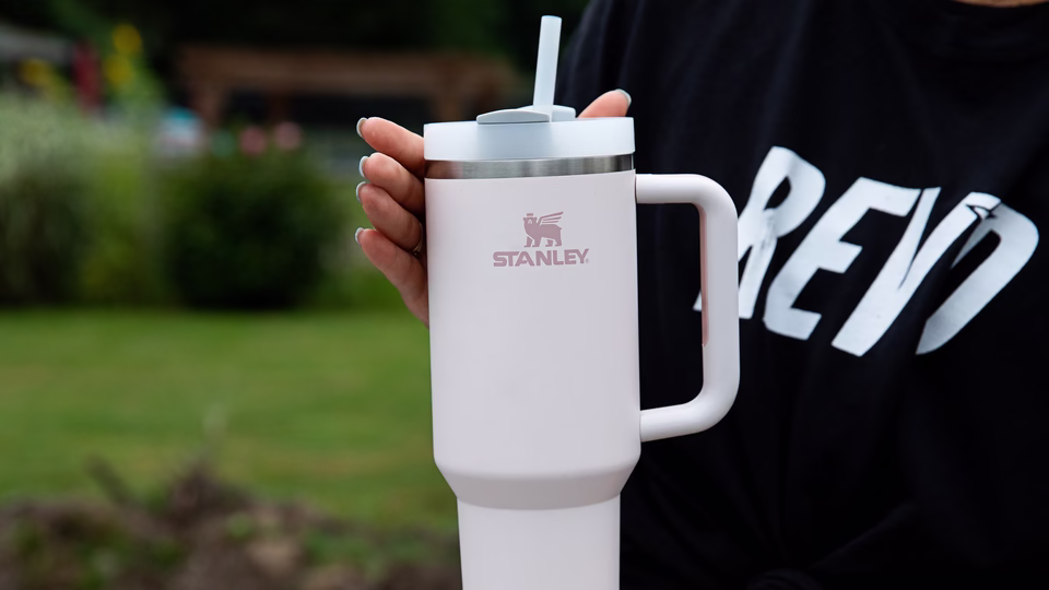 Trinkflasche personalisiert – Das Must-Have für moderne Unternehmen